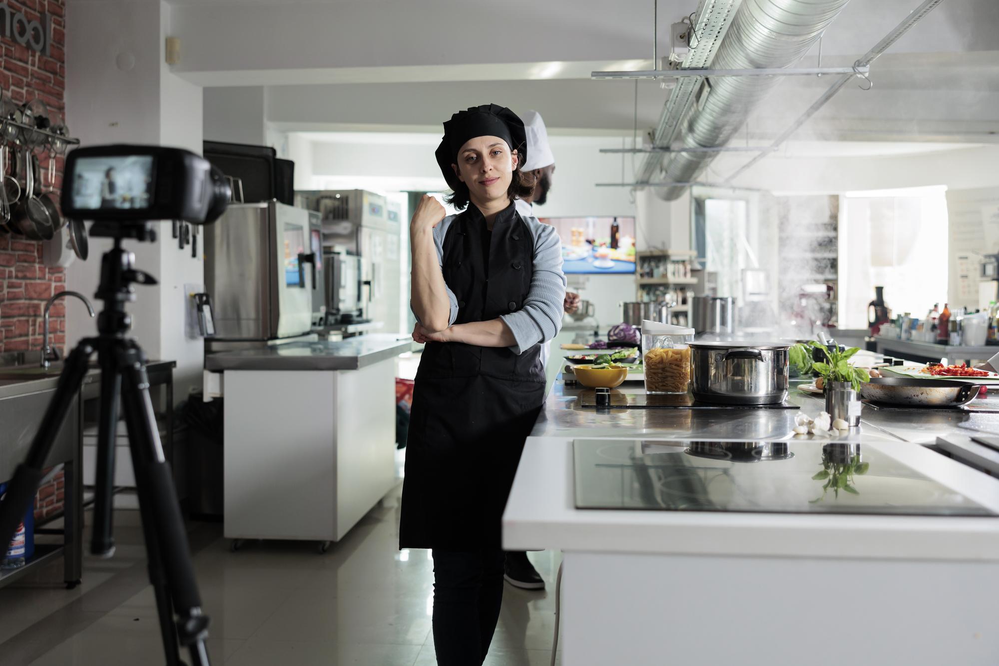 Laboratorio di cucina con attrezzatura moderna